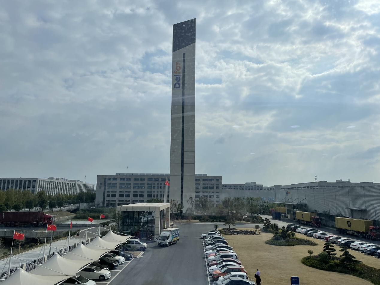1 ноября 2022 г. Delfar Elevator Загрузка контейнеров 