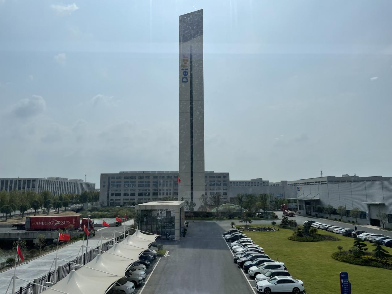 17 октября 2022 г. Delfar Elevator Загрузка контейнеров