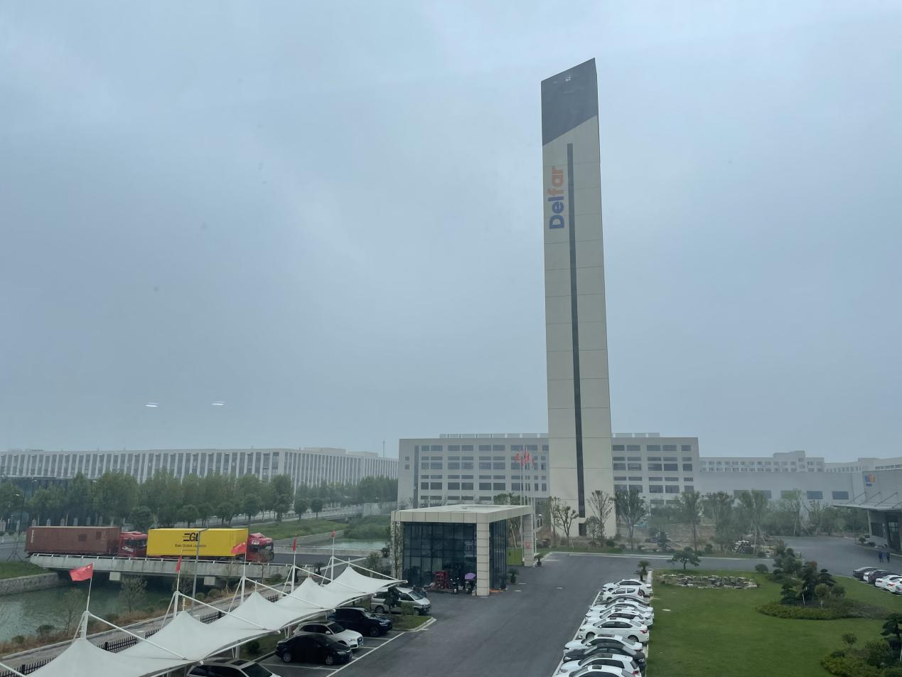 30 августа 2022 г. Delfar Elevator Загрузка контейнеров