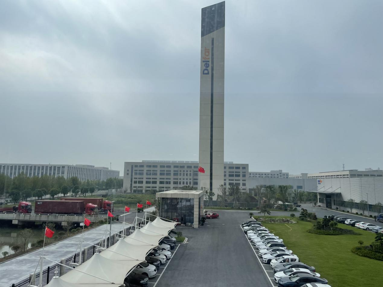30 сентября 2022 г. Delfar Elevator Загрузка контейнеров