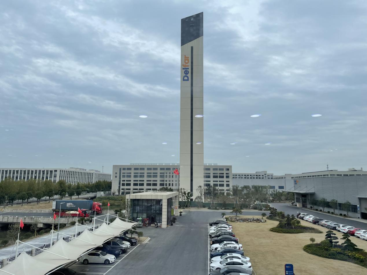 22 ноября 2022 г. Delfar Elevator Загрузка контейнеров 