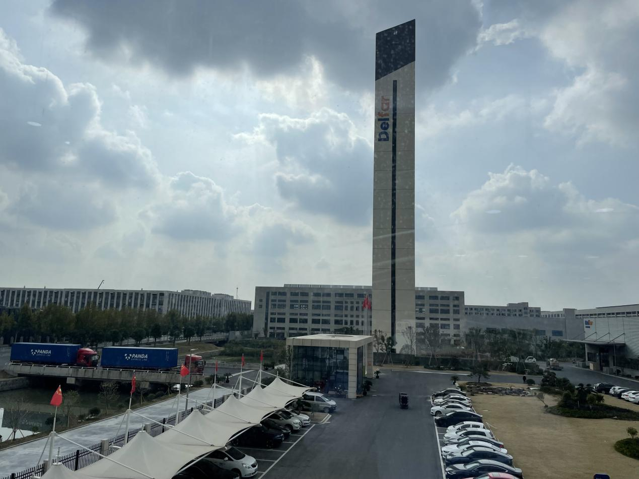 3 ноября 2022 г. Delfar Elevator Загрузка контейнеров