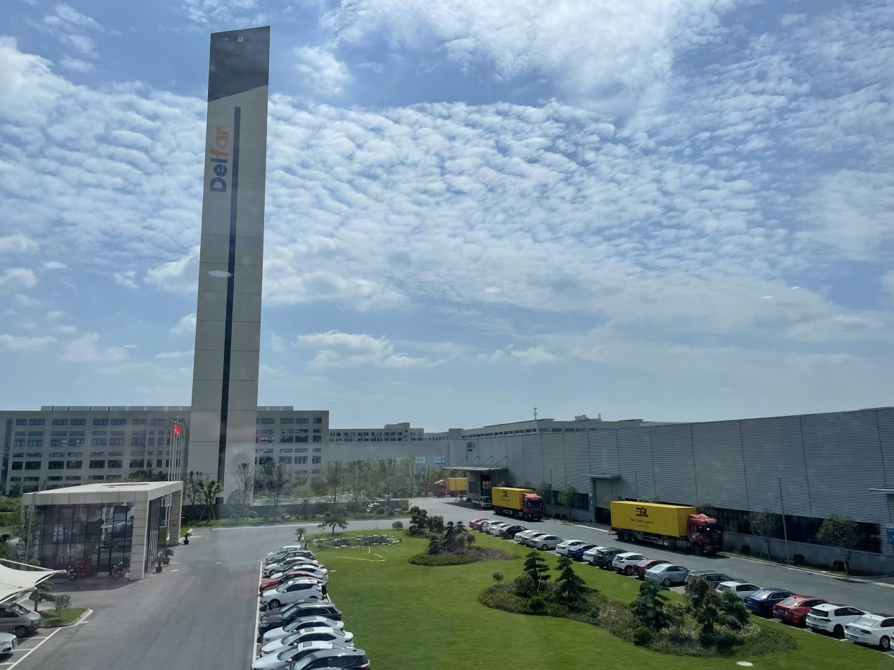 20 сентября 2022 г. Delfar Elevator Загрузка контейнеров 