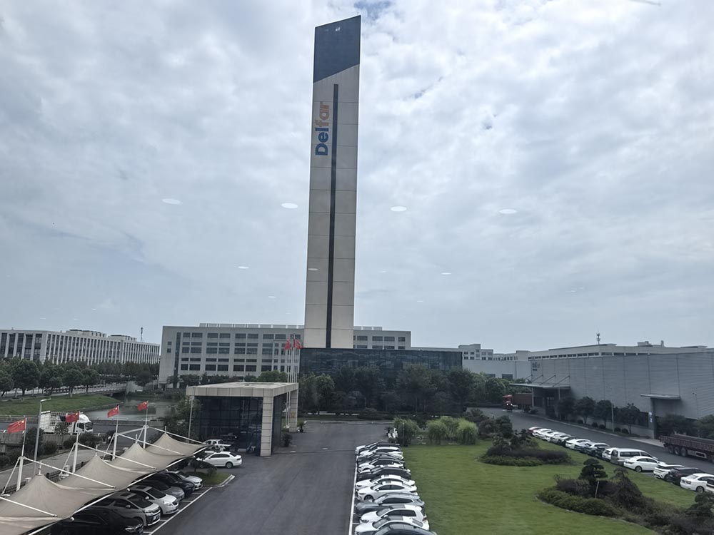 1 августа, 2025 г. Загрузка контейнера лифта дельфар 