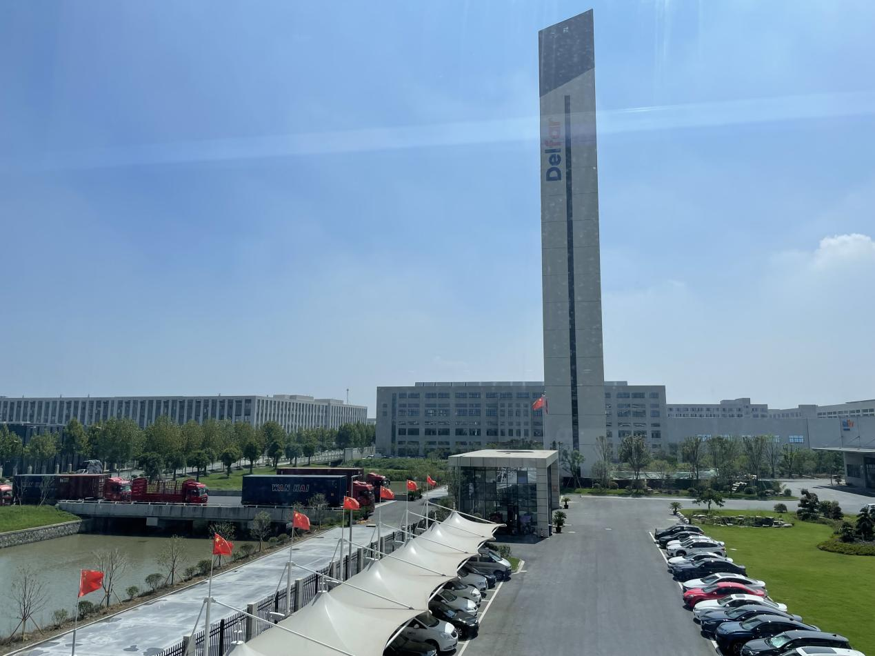 17 сентября 2022 г. Delfar Elevator Загрузка контейнеров 