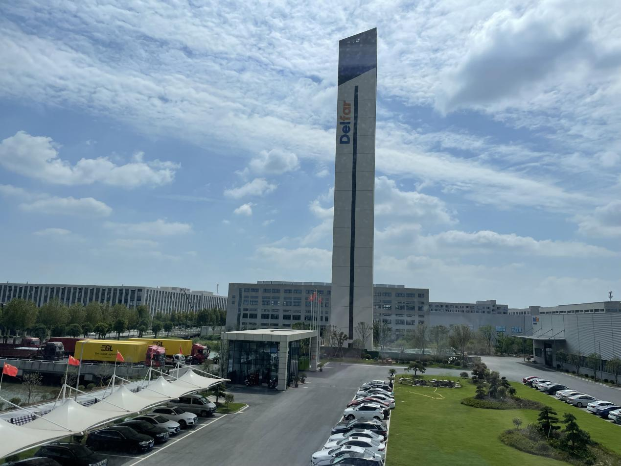 21 сентября 2022 г. Delfar Elevator Загрузка контейнеров 