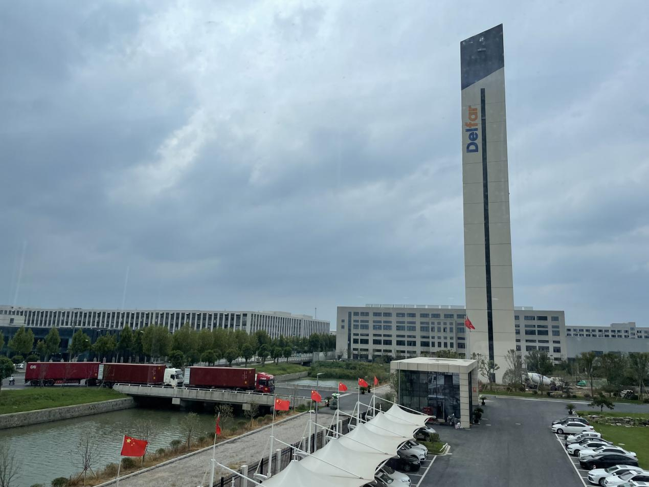 2 сентября 2022 г. Delfar Elevator Загрузка контейнеров 