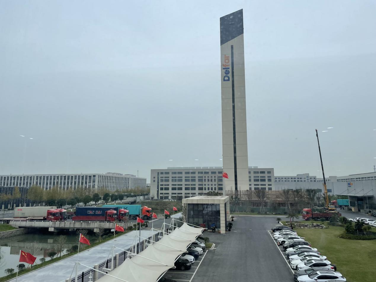 7 декабря 2022 г. Delfar Elevator Загрузка контейнеров 