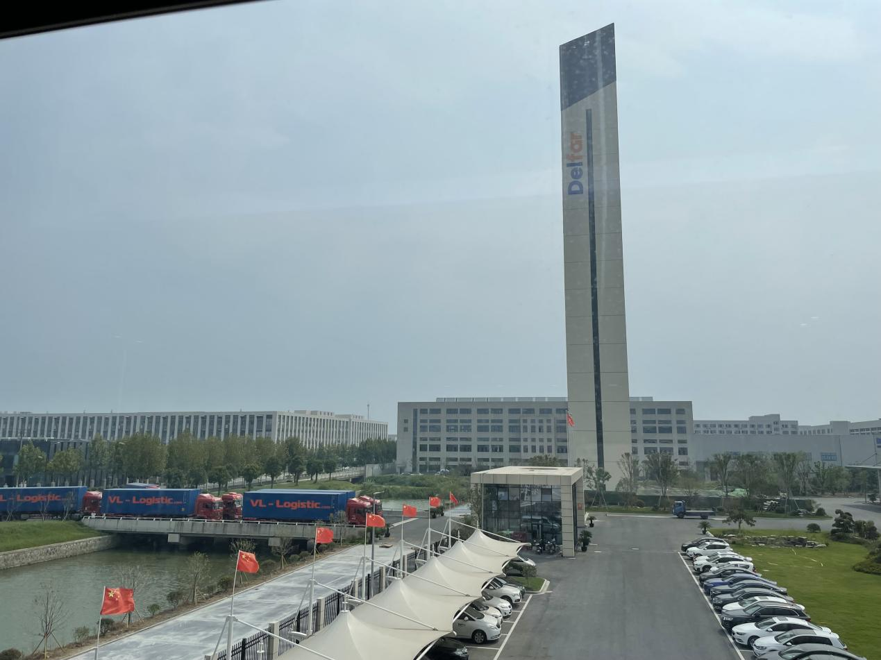 23 сентября 2022 г. Delfar Elevator Загрузка контейнеров 