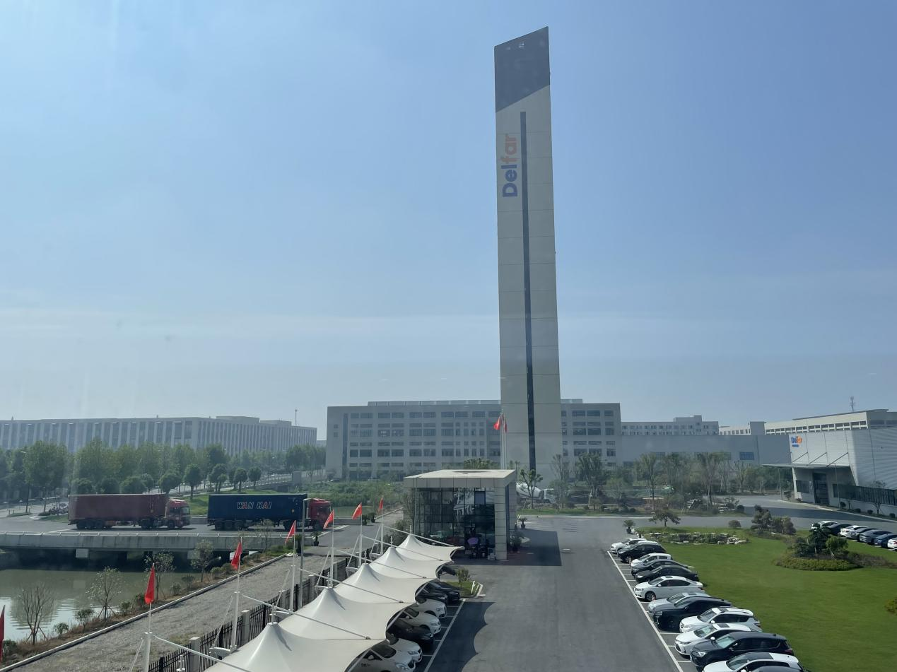 7 сентября 2022 г. Delfar Elevator Загрузка контейнеров 