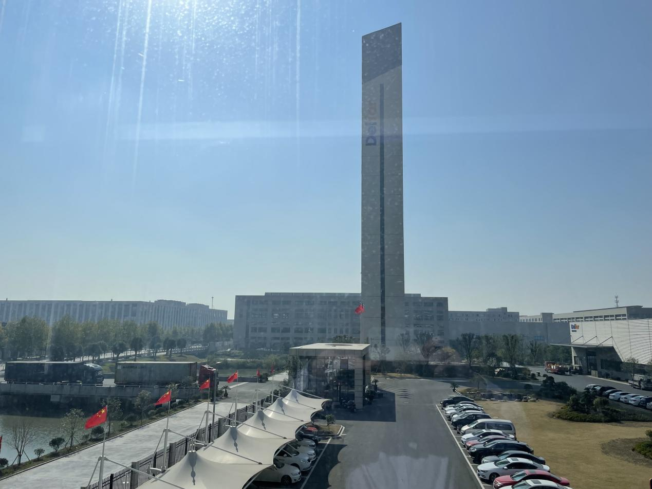  7 ноября 2022 г. Delfar Elevator Загрузка контейнеров