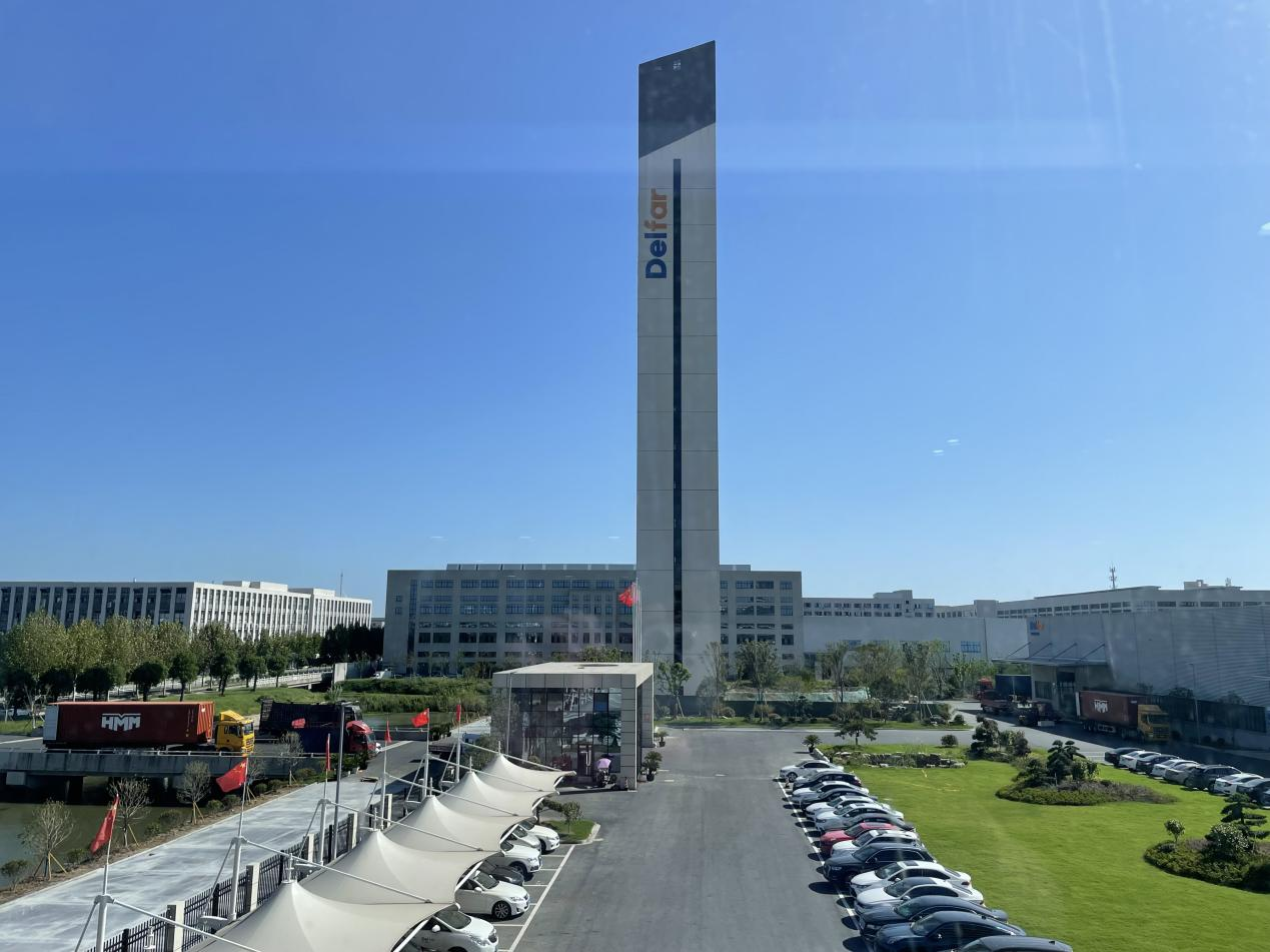 19 сентября 2022 г. Delfar Elevator Загрузка контейнеров 